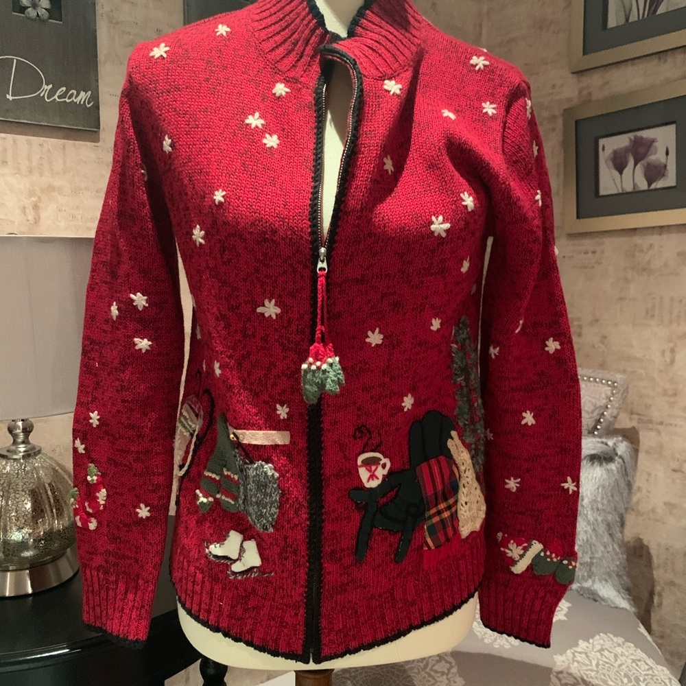 Adorable Christmas Sweater!